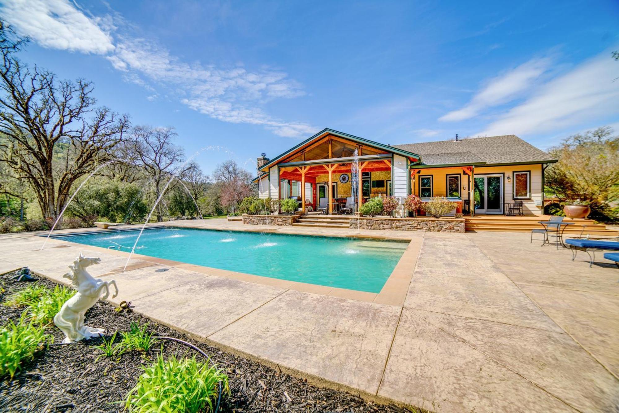 Stunning Hopland Vacation Rental With Pool And Hot Tub Eksteriør bilde