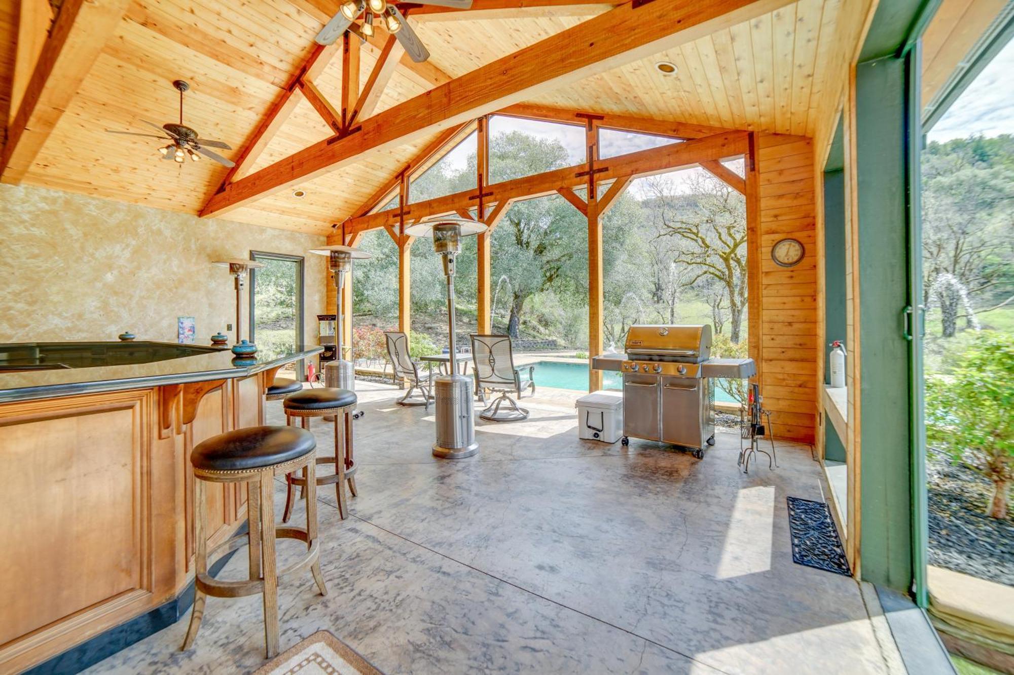 Stunning Hopland Vacation Rental With Pool And Hot Tub Eksteriør bilde